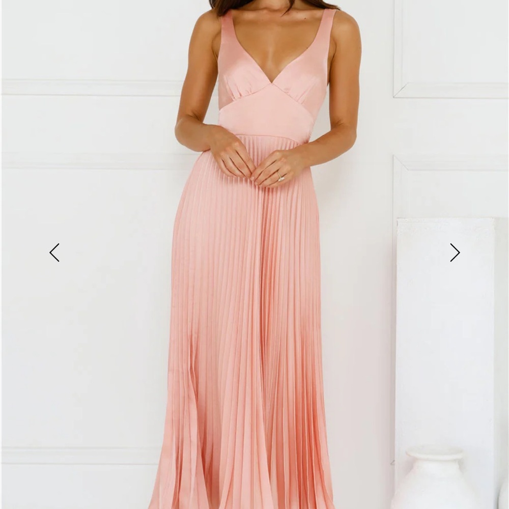 Hello Molly Elegant Pink Pleated Maxi Dress